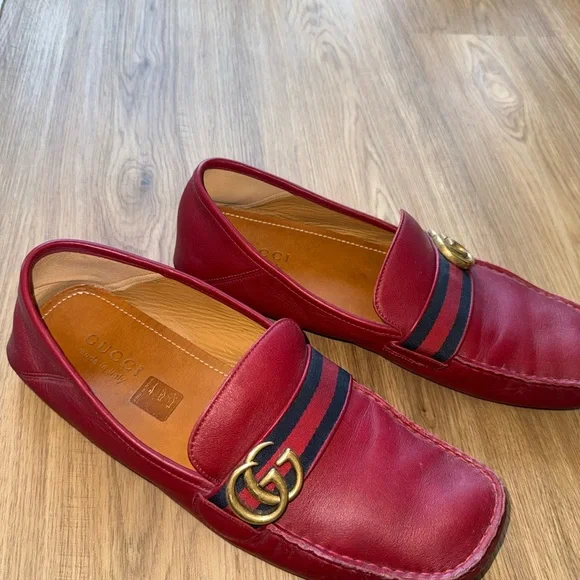 Gucci Red Leather Slip-On Loafers with Gold Accent - Picture 2 of 4